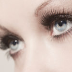 Blaue Augen einer Frau